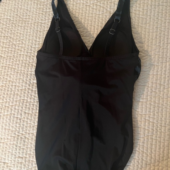 Miracle Suit Size 10 - Picture 4 of 5